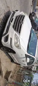Toyota Innova 2.5 G (Diesel) 8 Seater BS IV, 2014, Diesel