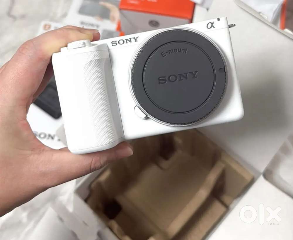 Sony ZV-E10 II Mirrorless Camera Kit 16-50mm White