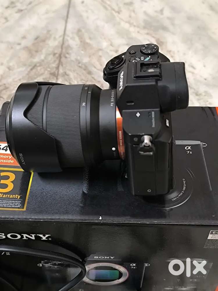 Sony Alpha 7 ii in New Condition, low shutter count under warranty