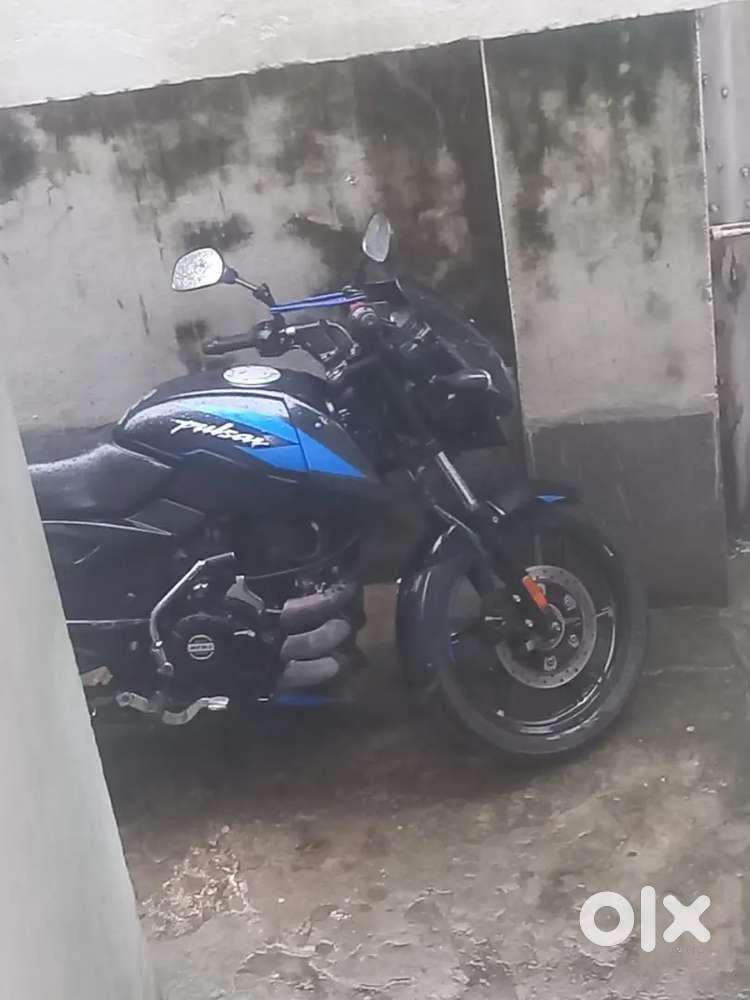 Pulsar150 bike is too good and model number 2023