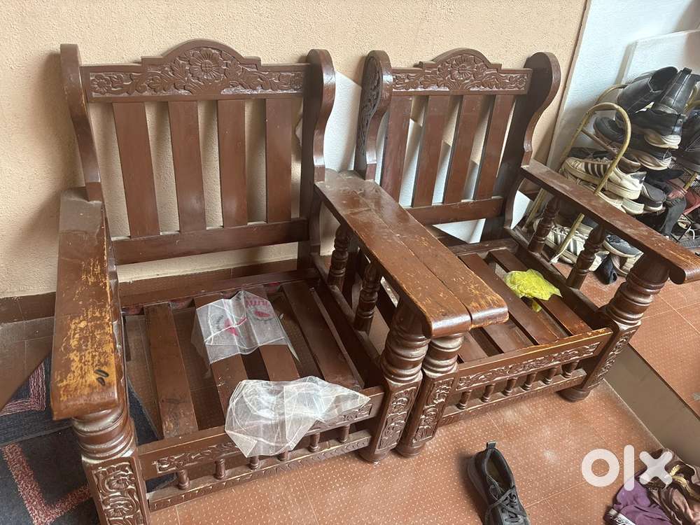 2  sofa chairs