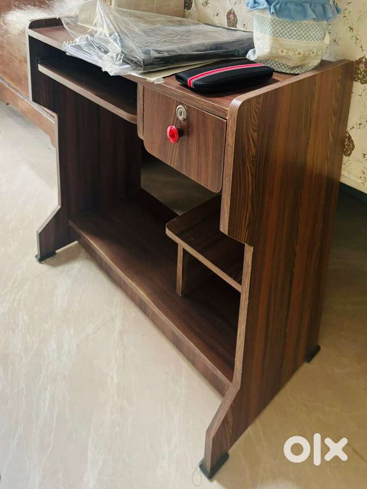 Study/computer table