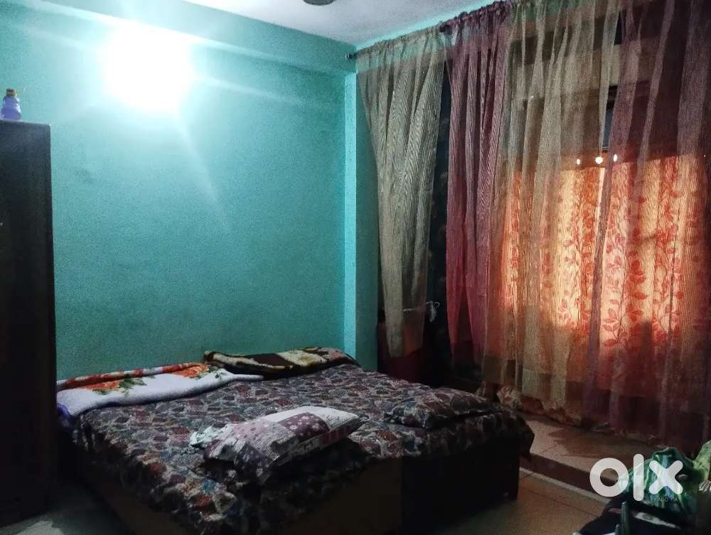 Sharing 1 bhk fully furnished with AC RO FRIDGE