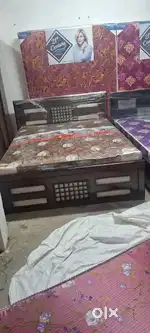 Brand new queen size bed with mattress in wholesale price Cod availabl