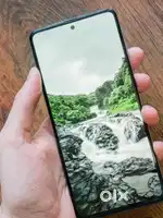 New phone h 6 mahine Chala h sab Original laga khula nhi h phone new h