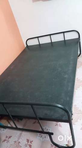 Iron cot Metal Steel Double Best price Sale 4*6 Size cot