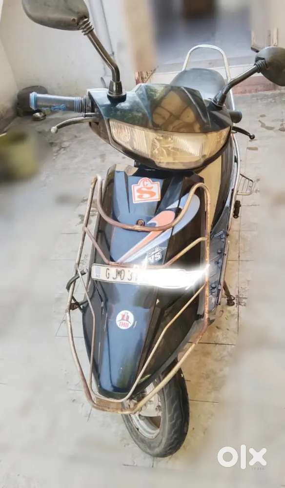TVS SCOOTY ES