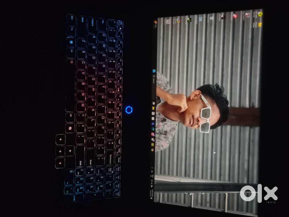 Lenovo LOQ   I5 13th Gen RTX 4050 ...Argent selll