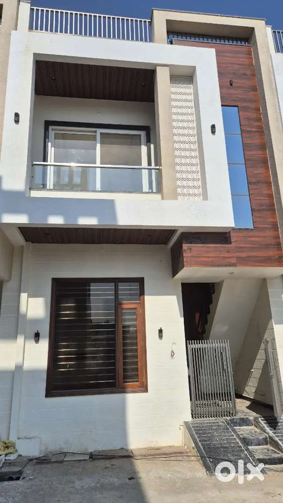 3bhk semi funished house for sale