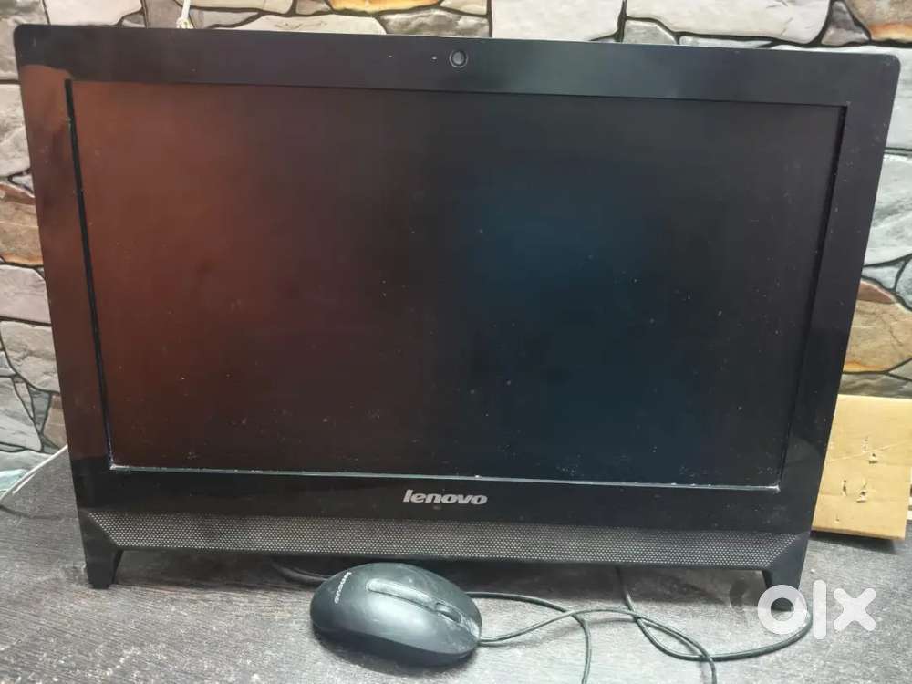 computer(Windows8) with table and chair