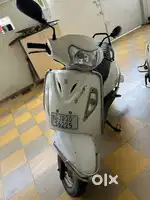 Suzuki Access 125 white 2011 model