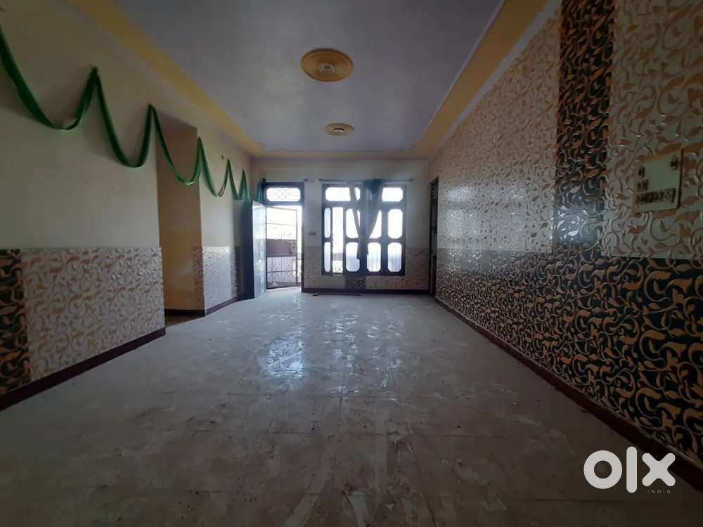 3 bhk flat for sale near Center Point.