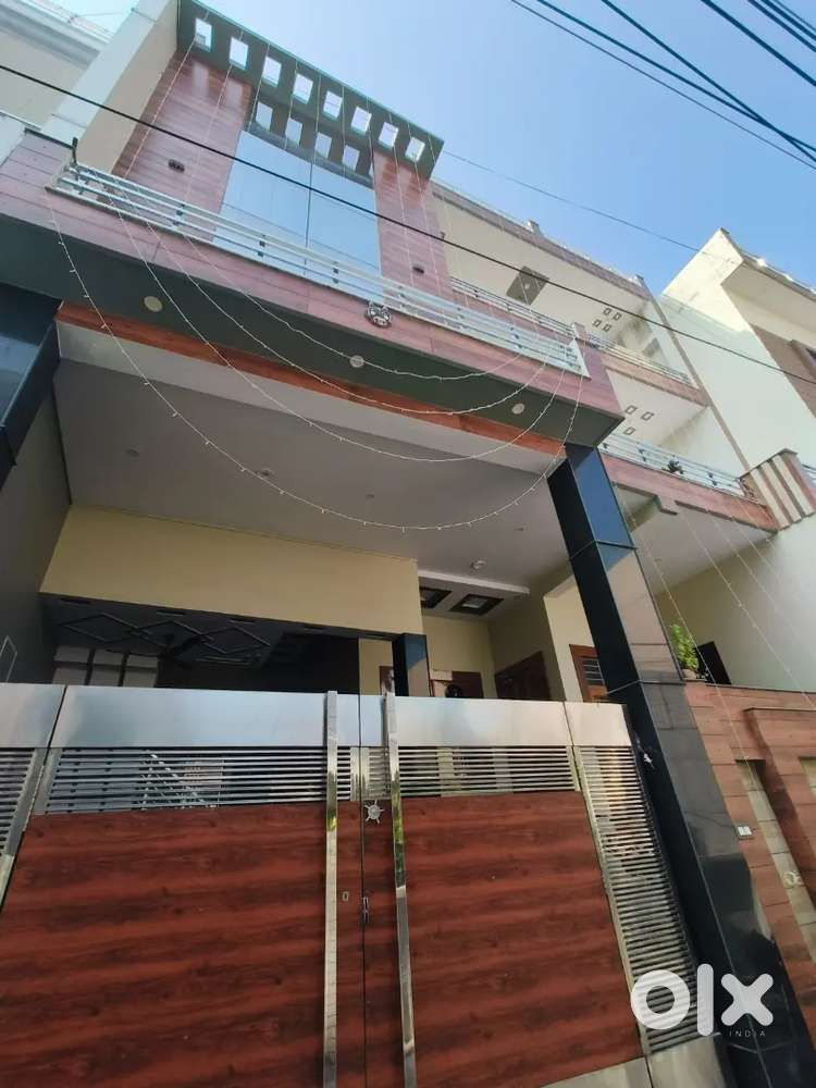 2 Room Set Available For Rent