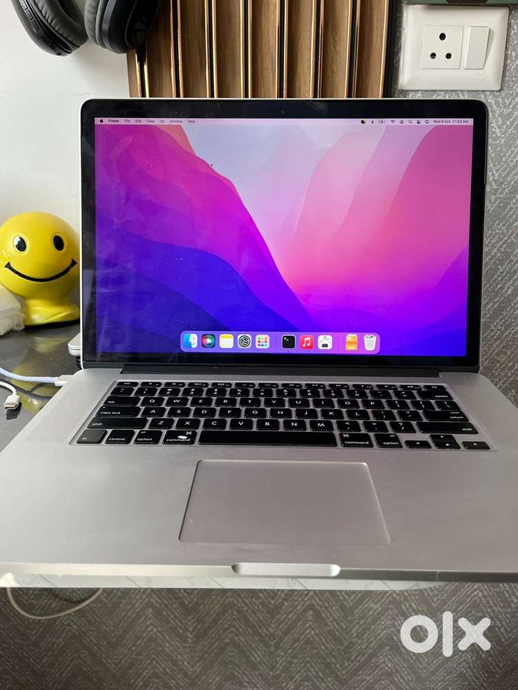 Urgent sell Macbook pro 15  mid 2015 model