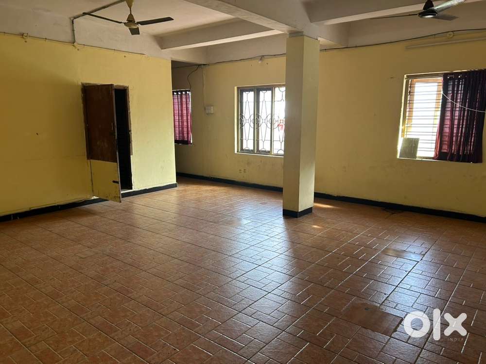 Spacious room in 1st floor for rent