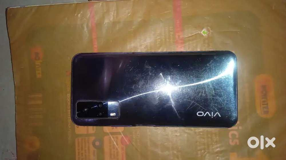 Vivo    y21   8= 128