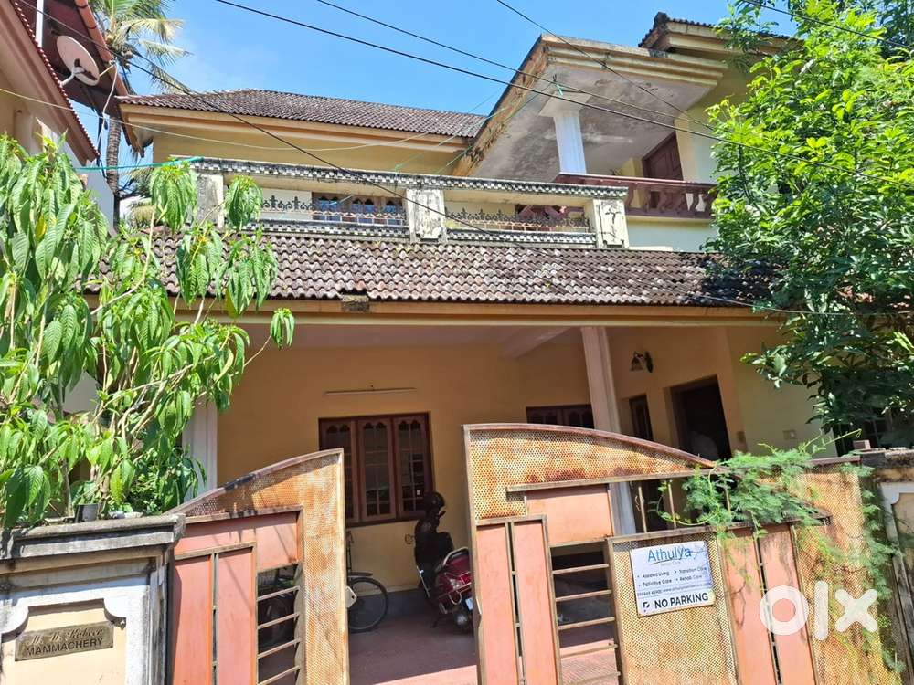 4 bhk 1800 sqft House for sale at Thrikkakara near Pipeline rd