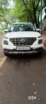Car is well maintain. Non accident. Without क्लच.