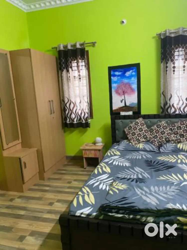 घंटे दो घंटे के लिए रूम चाहिए तो संपर्क करे ..