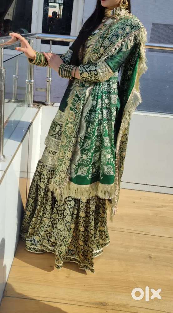 Bridal grara in green color