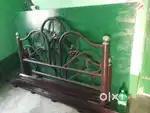 Iron bed & alna