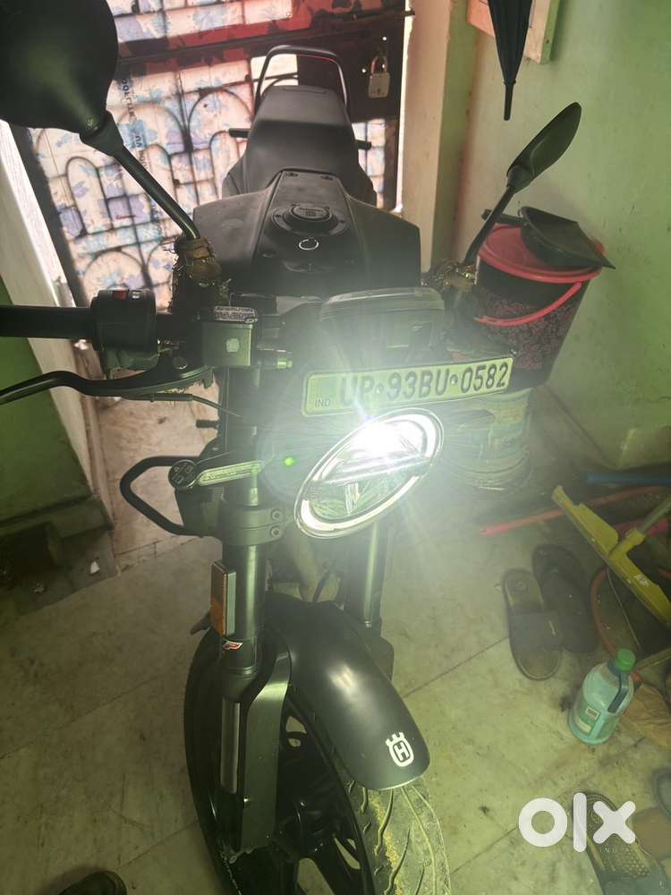 Cafe Racer Bike with Mint Condition