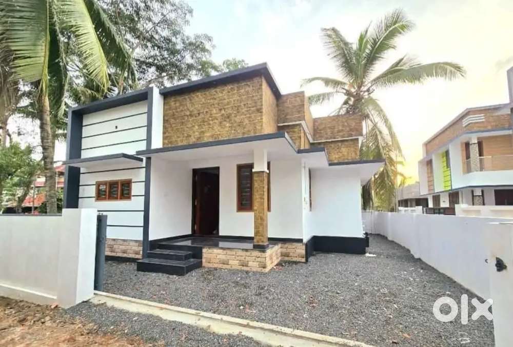 4 CENT 750 SQFT 2BED ROOMS NEWLY IN NORTH PARAVUR NEAR THATTAMPADY