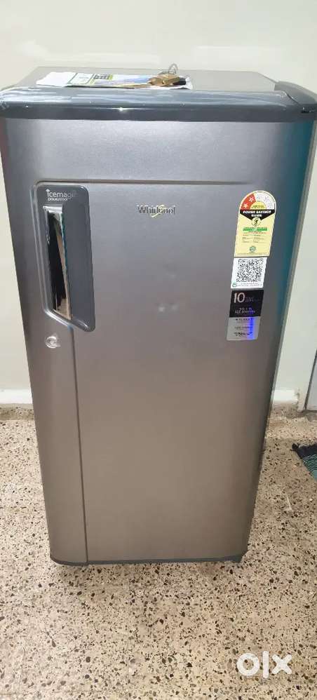 Whirlpool fridge brand new condition only 1 months use