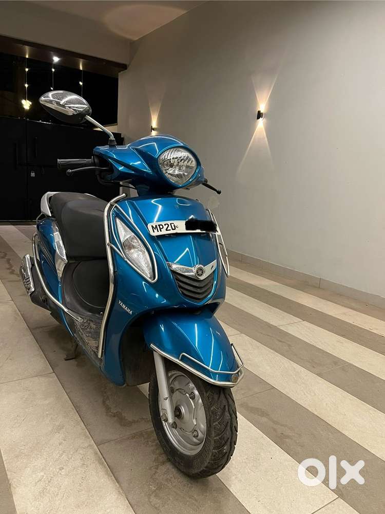 Very less driven Well maintined vehichle