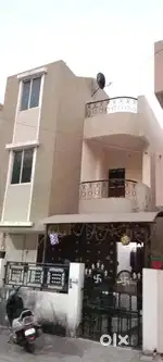 (CODE S-1370) 3BHK DUPLEX NR.BAPOD POLICE STATION,WAGHODIA ROAD.