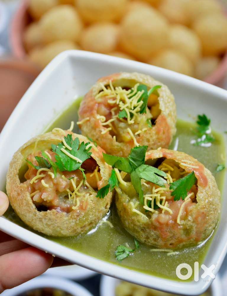 Pani Puri Banane Wala Banda Chahiye