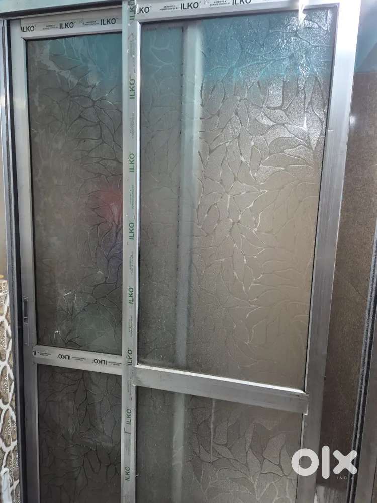 Slinding door birthroom