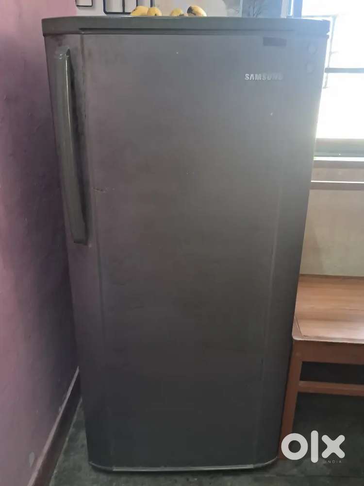 SAMSUNG FRIDGE