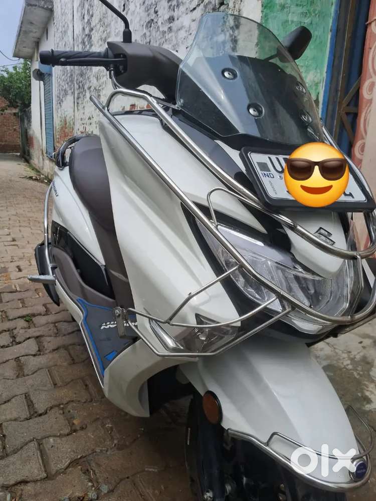 New hi bhai ma kahi ja raha hu isliya Bach raha hu