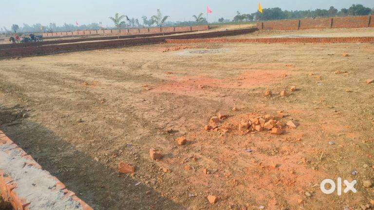 GORAKHPUR LALJI HOSPITAL KE PAS GATED SOCIETY ME PLOT LE KABZA TURANT
