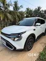 Kia Carens 2024 Petrol 11000 Km Driven