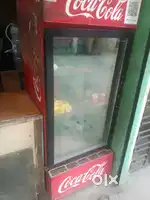 Cold drink refrigerator