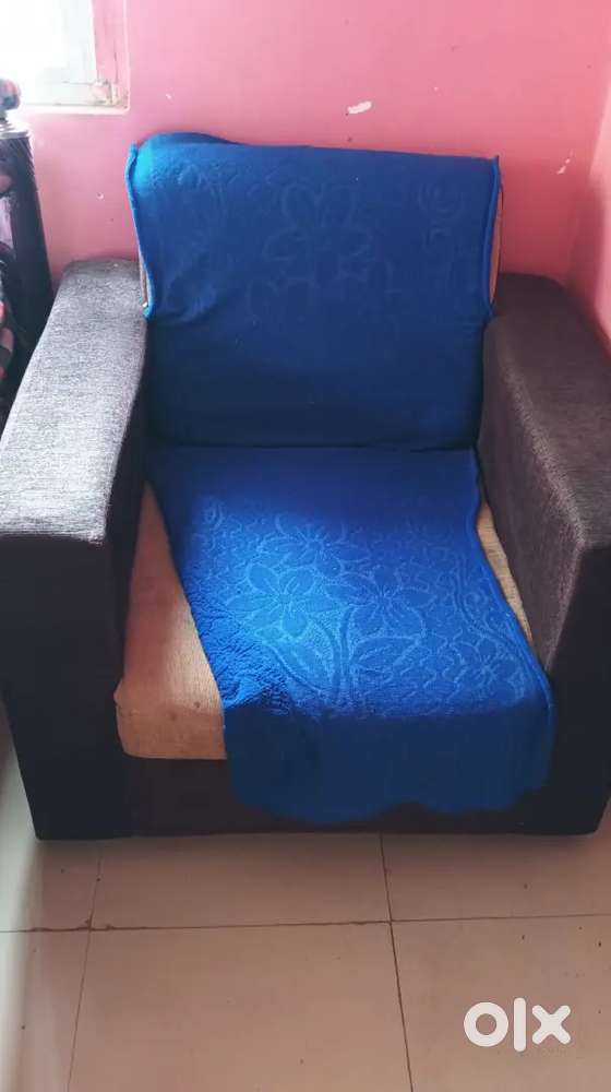 2 set of Sofa, urgent selling