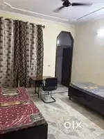 Pg for boys near Shivaji college