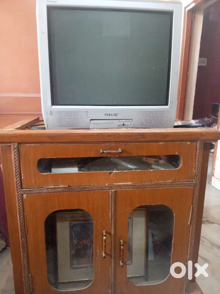 Tv & Trolley