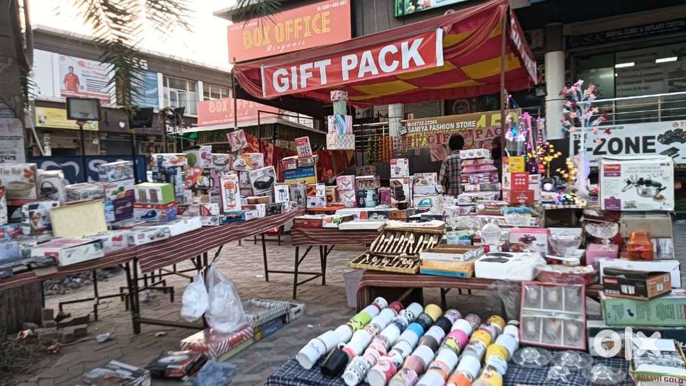 FULL CROCKERY SHOP AND FITTINGS AND COUNTERS FOR SALE