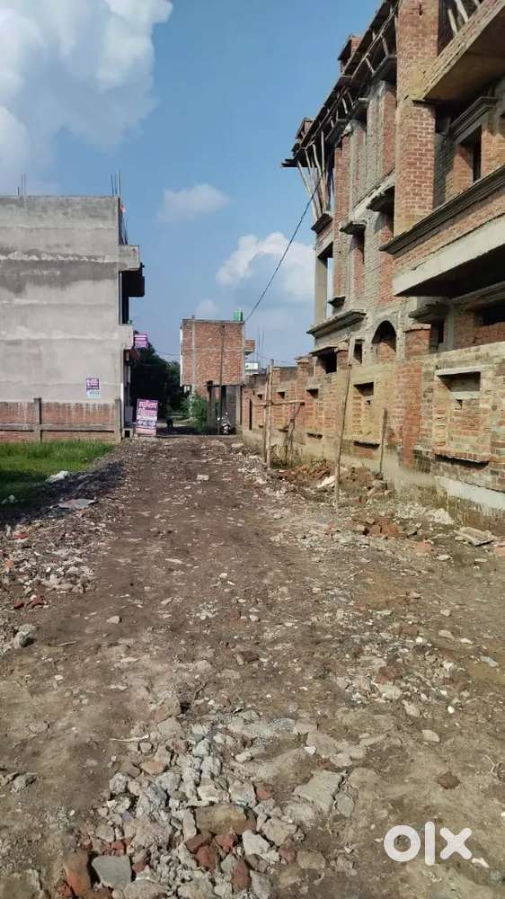 1,000 sqft plot sale near jaipuriya school agra expressway road