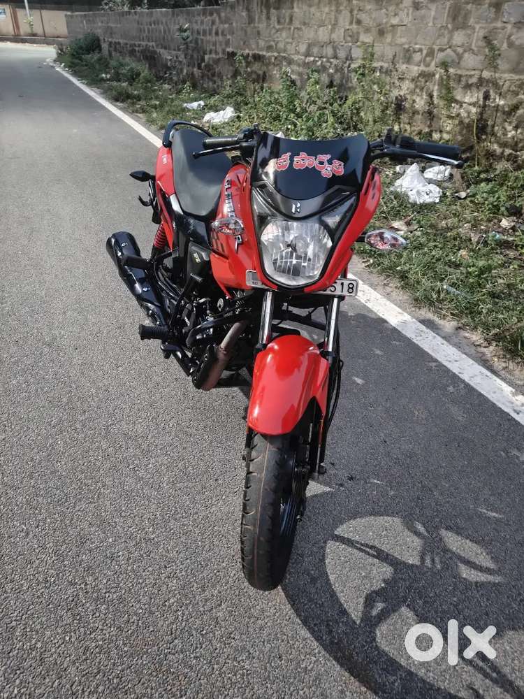 Glamour i3s 125cc vehicle for urgent sale like new condition