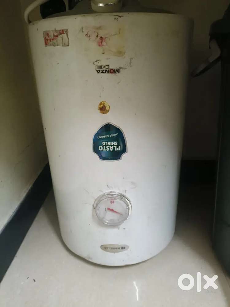 Havells 25ltr geyser and airconditioner 1,5 ton carrer