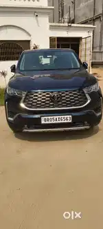 Toyota Innova Hycross 2023 CNG & Hybrids Well Maintained