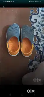Cross chappal