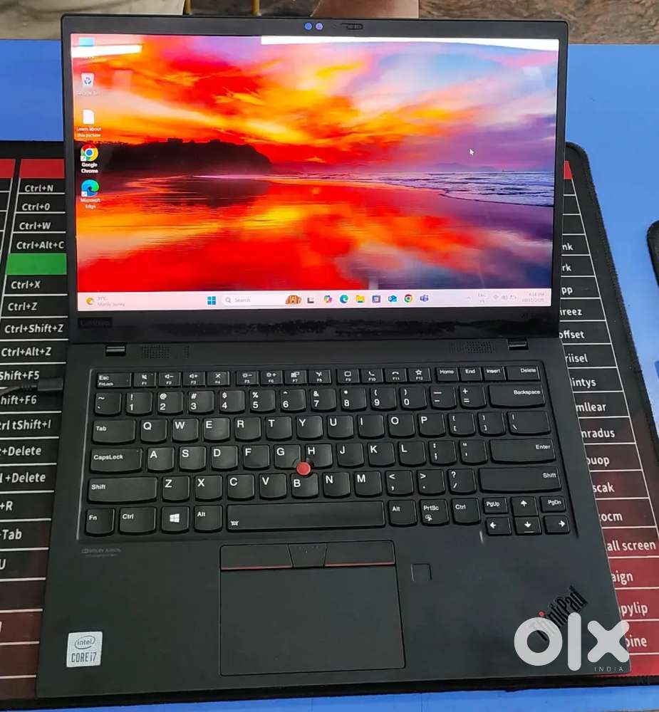 Lenovo ThinkPad X1 Carbon UltraSlim laptop with Core i7 10th 16Gb/256