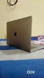 MACBOOK PRO (APPLE LAPTOP)