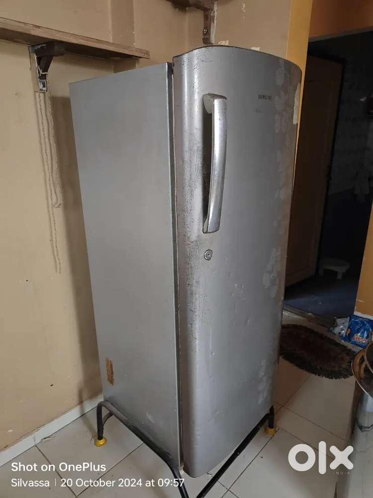 Samsung 215 lt