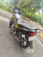 Well-maintained Hero Super Splendor 2021 model for sale.